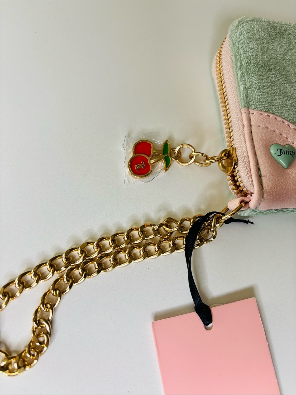 Juicy Couture Mint Green Velvet Wallet with Pink Trim and Gold Script - Picture 3 of 7